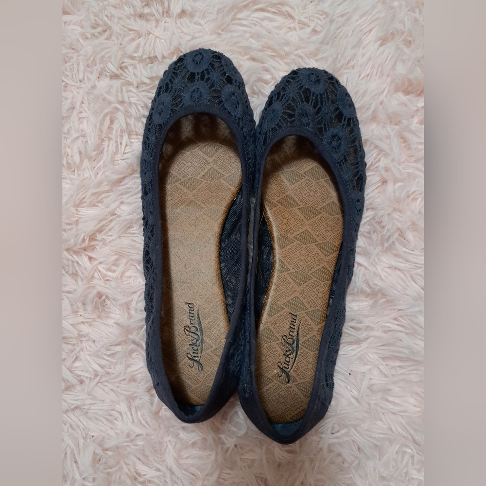 LUCKY BRAND Navy Blue Crocheted Ballerina Flats. ONLY WORN ONCE! Sz.9 LIKE NEW